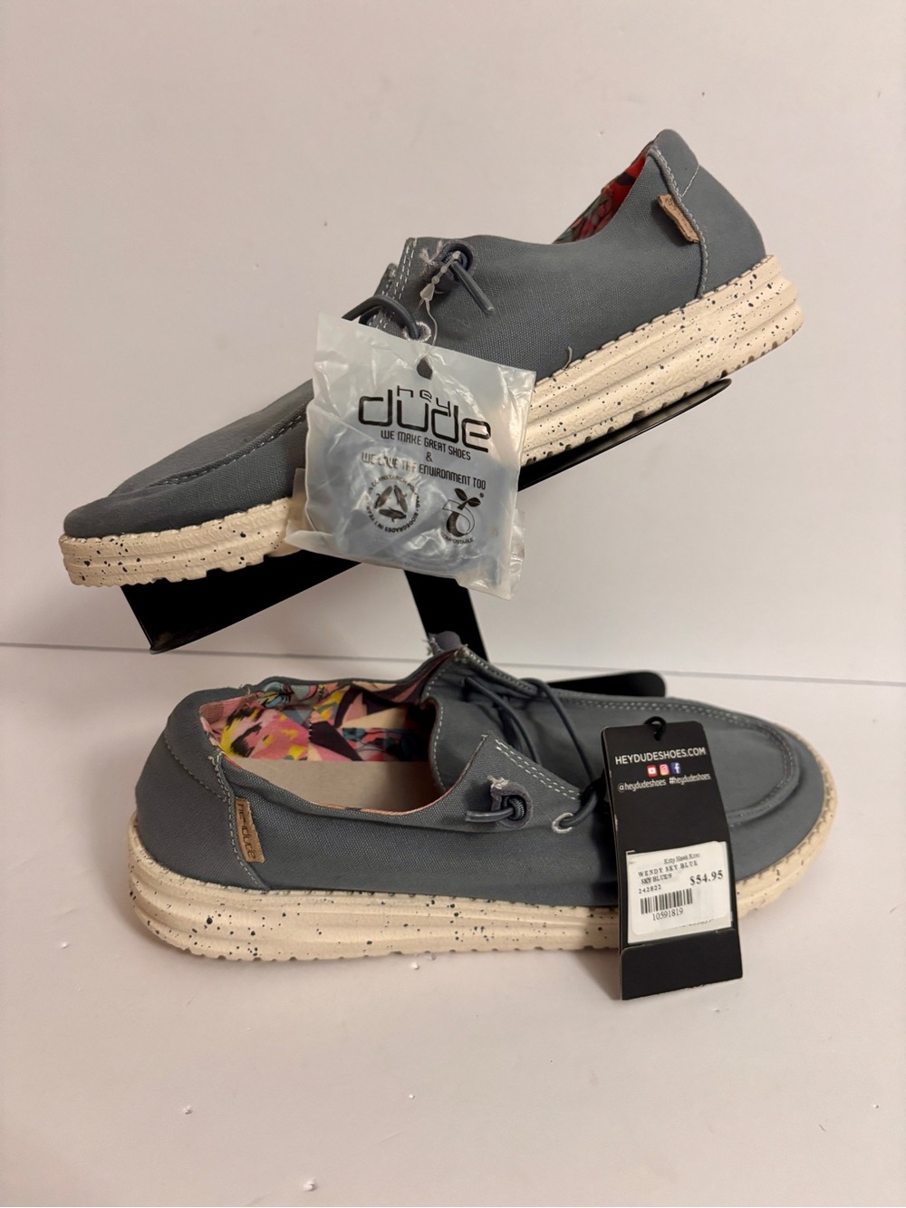 NWT Hey Dude Wally Canvas Slip-On Shoes in Slate Gray Women’s size 9